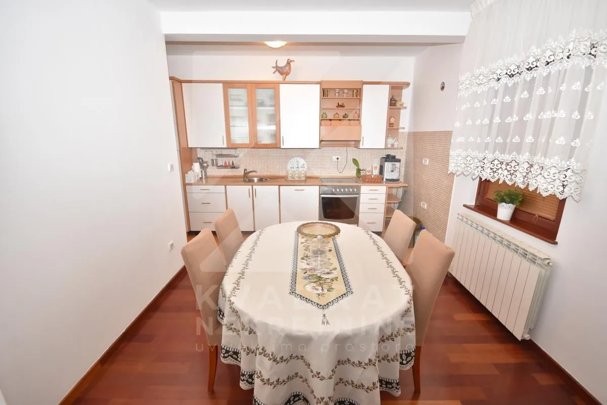 Rent, three bedroom apartment, 100m², Gorica C, Podgorica