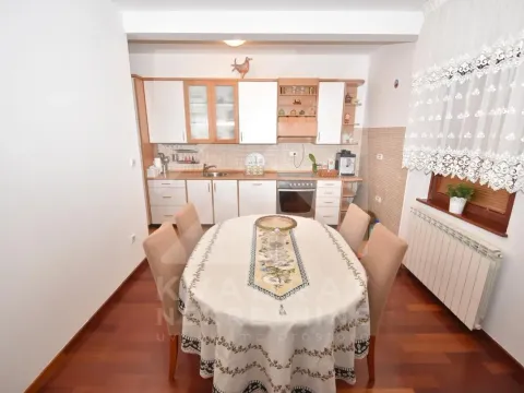 Rent, three bedroom apartment, 100m², Gorica C, Podgorica - image 4