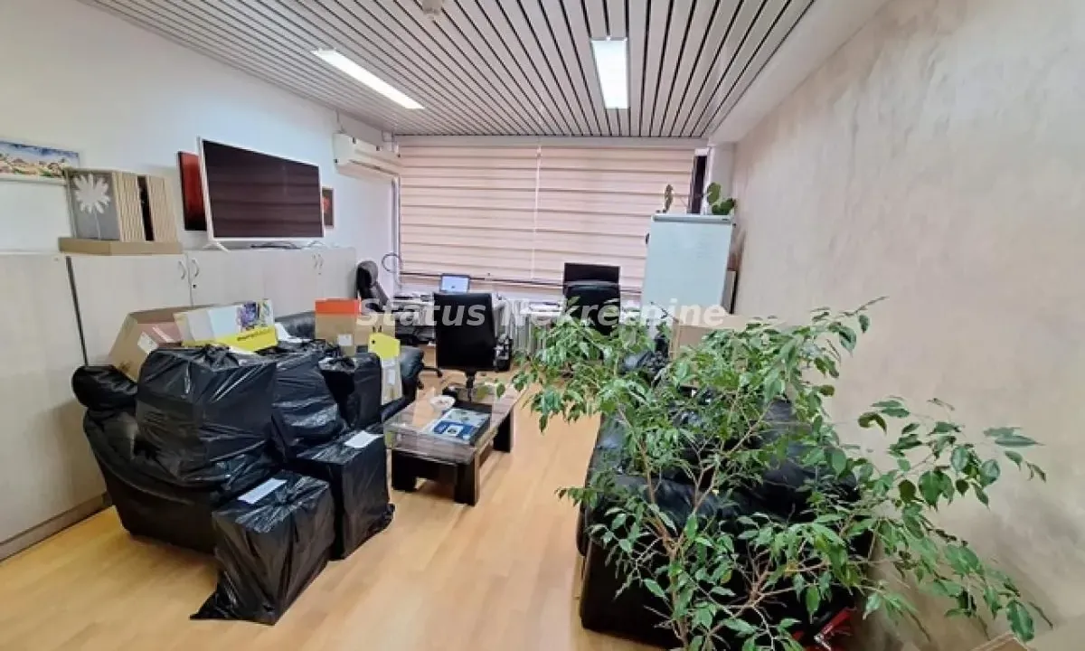 Izdavanje, poslovni prostor, 46m², Bulevar Oslobodjenja, Novi Sad Sve Podlokacije