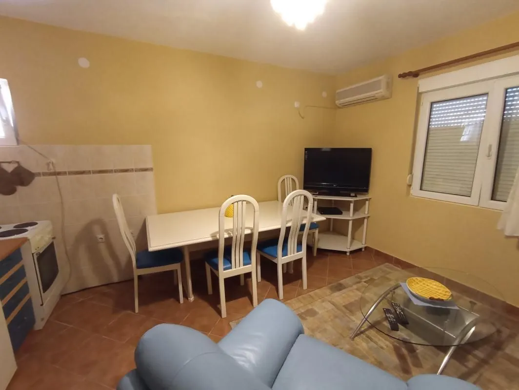Rent, one bedroom apartment, 55m², Šušanj, Bar