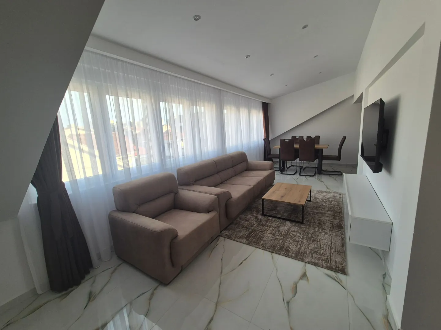 Izdavanje, jednosoban stan, 55m², Dalmatinska ulica, Podgorica