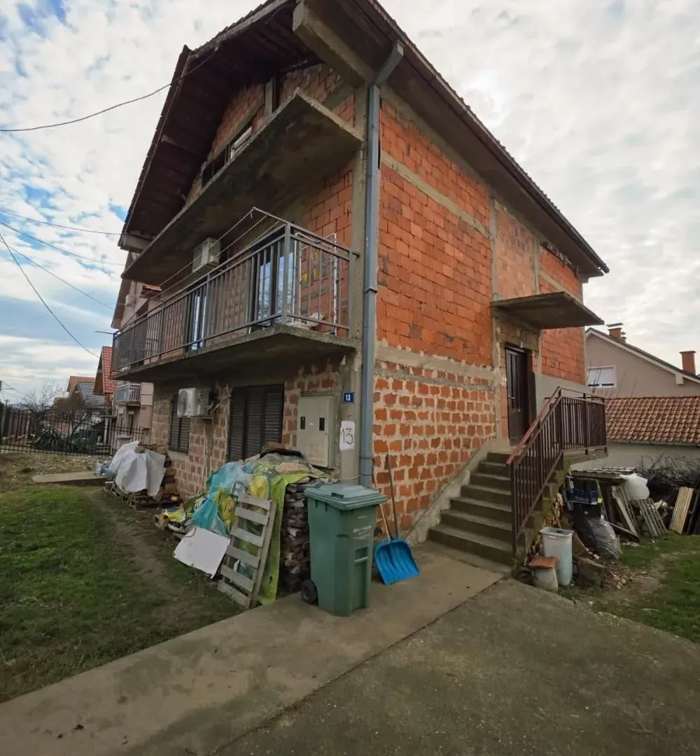 Prodaja, kuća, 241m², Kaludjerica, Grocka