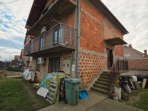 Kuća in Kaludjerica