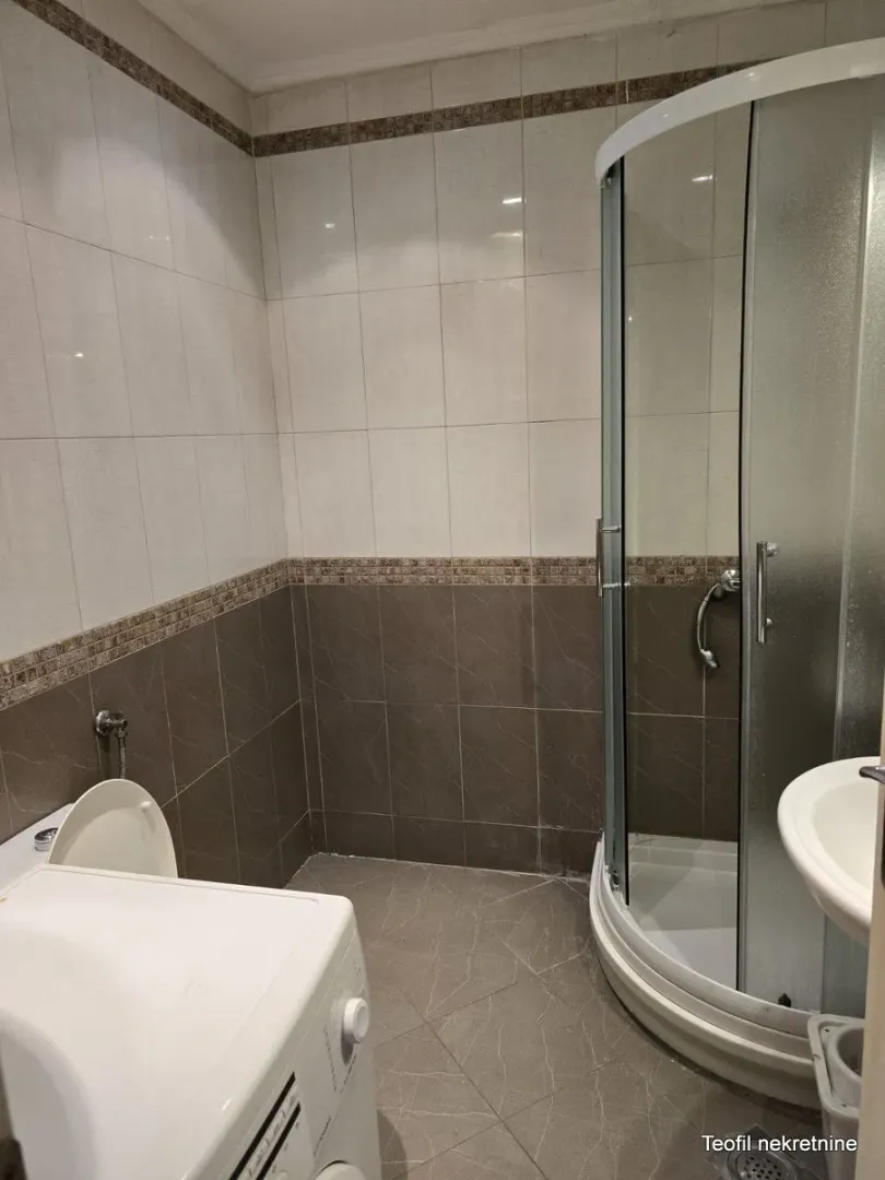 Izdavanje, garsonjera, 35m², Lion, Zvezdara Sve Podlokacije