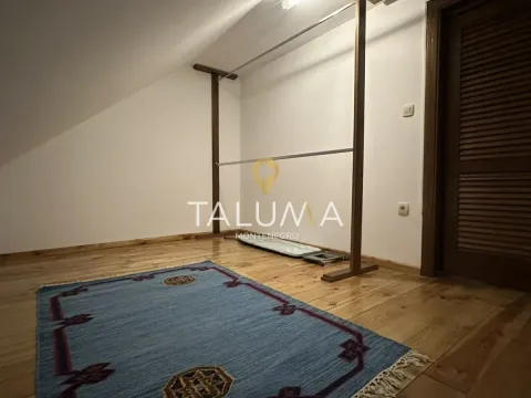 Rent, house, 200m², Tološi, Podgorica - image 14