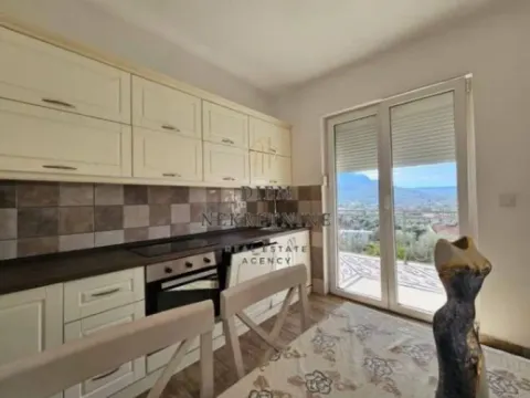 Izdavanje, trosoban stan, 150m², Stari Bar, Bar - image 3