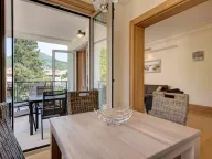 Izdavanje, jednosoban stan, 79m², Tivat, Crna Gora - image 1