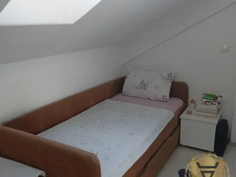 Izdavanje, četvorosoban stan, 85m², Farmaceutski Fakultet, Voždovac Sve Podlokacije - image 11