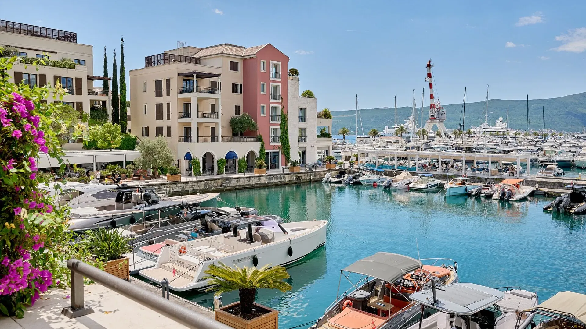 Rent, one bedroom apartment, 63m², Porto Montenegro, Tivat