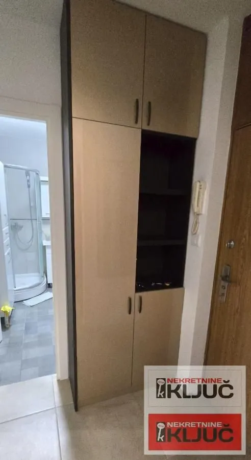 Izdavanje, dvosoban stan, 56m², Bulevar Oslobodjenja, Novi Sad Sve Podlokacije