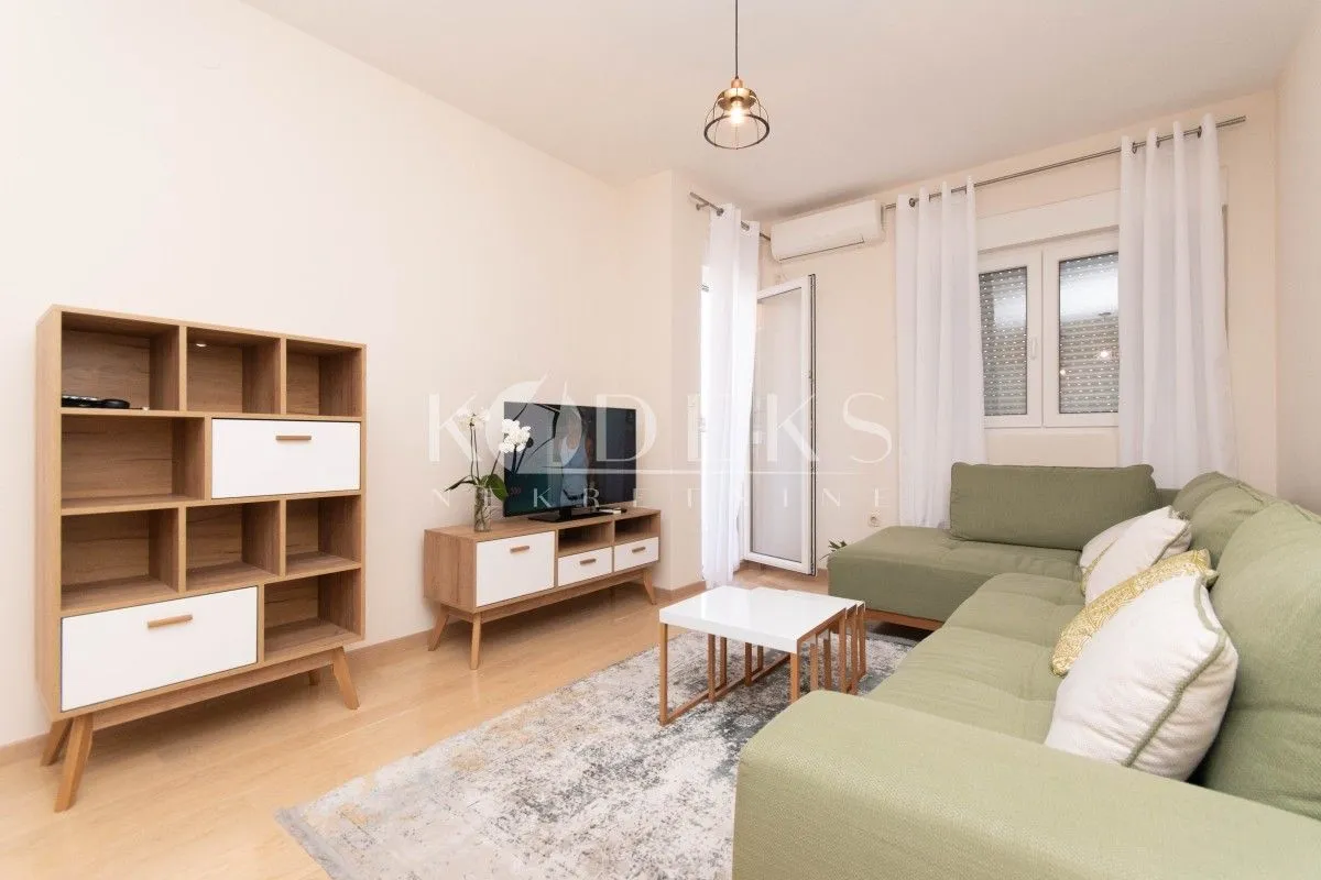 Izdavanje, jednosoban stan, 46m², City Kvart, Podgorica