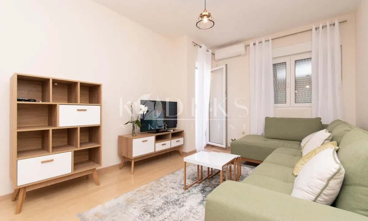 Izdavanje, jednosoban stan, 46m², City Kvart, Podgorica