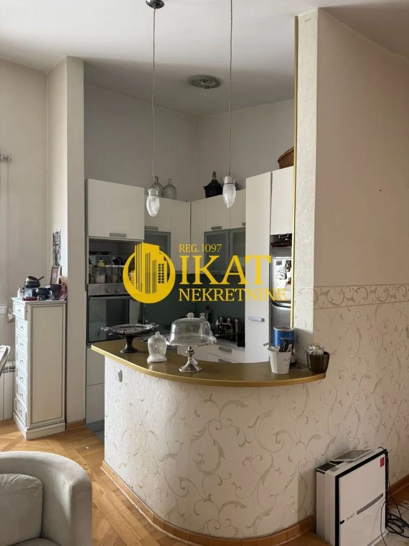Prodaja, dvosoban stan, 78m², Đeram Pijaca, Beograd