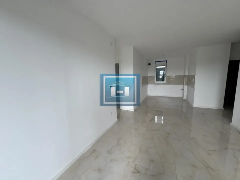 Prodaja, dvosoban stan, 60m², Centar, Ćuprija