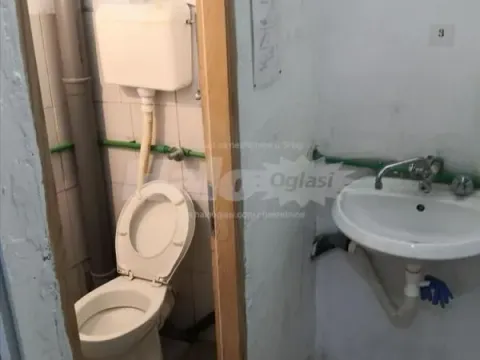 Izdavanje, poslovni prostor, 210m², Altina, Beograd - image 10