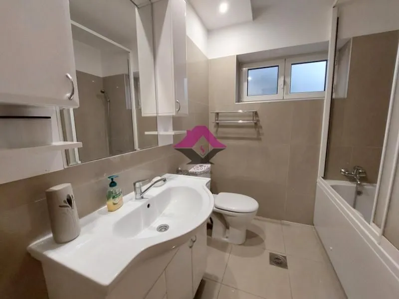 Izdavanje, kuća, 142m², Banovo Brdo, Beograd