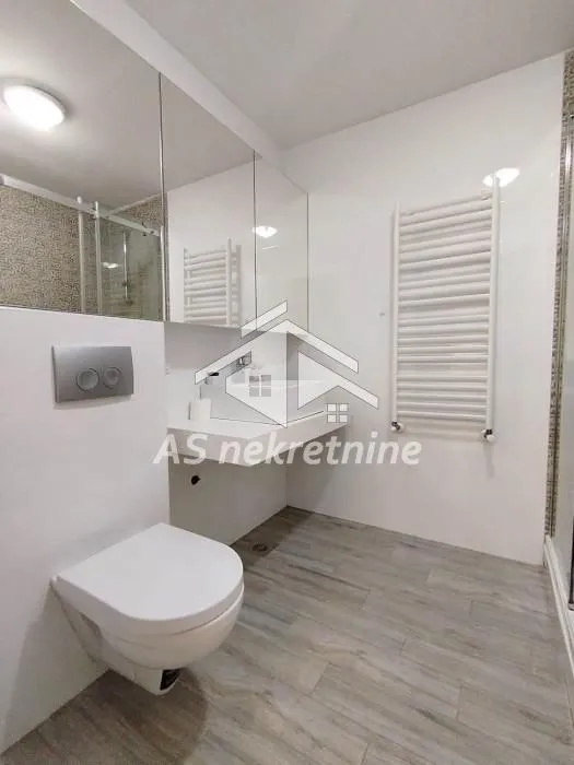 Sale, apartment, 34m², Zemun Cara Dušana, Zemun Sve Podlokacije