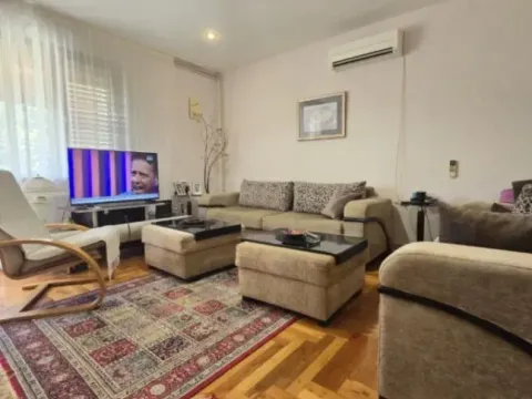 Prodaja, kuća, 84m², Tološi, Podgorica - image 7