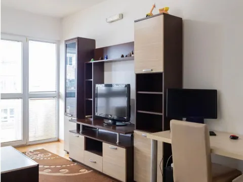 Rent, one bedroom apartment, 47m², Centar, Bar - image 2
