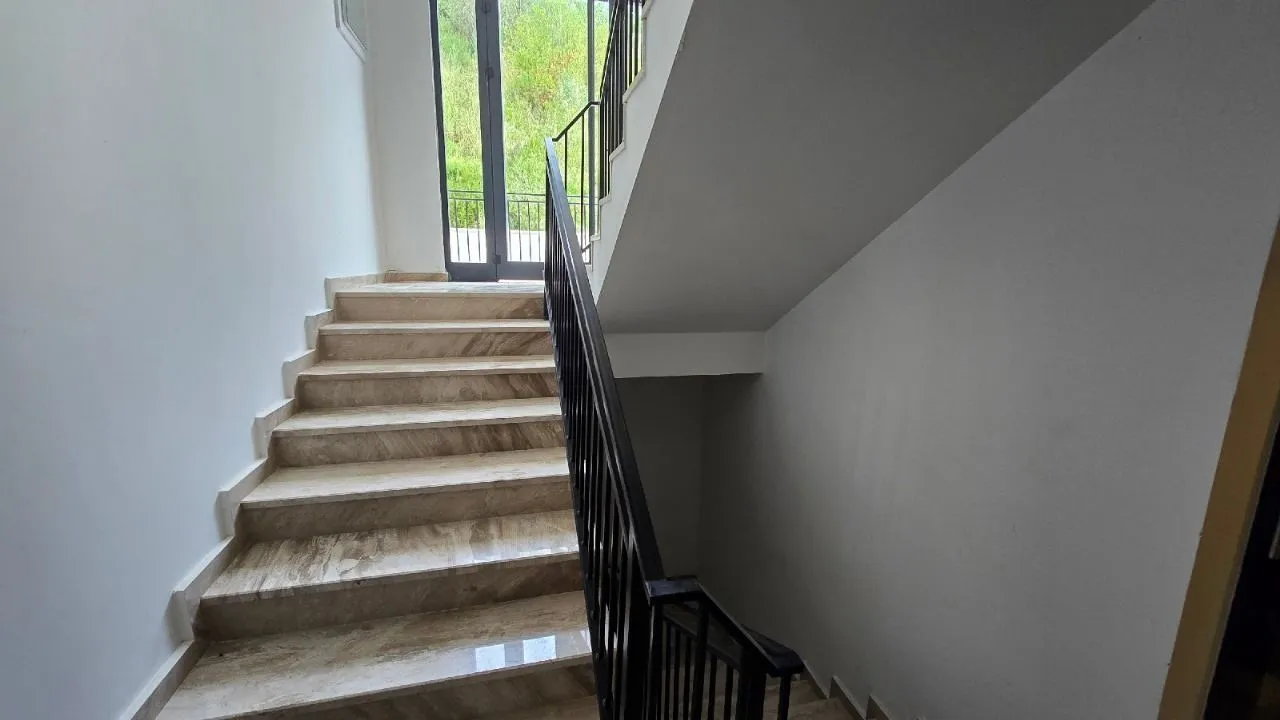 Prodaja, dvosoban stan, 48m², Tivat, Crna Gora