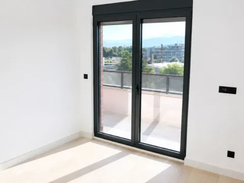 Prodaja, trosoban stan, 149m², Preko Morače, Podgorica - image 3