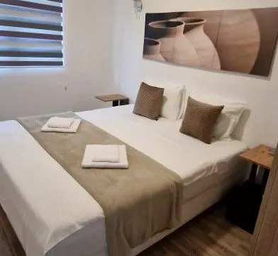 Prodaja, stan, 83m², Kotor, Crna Gora - image 2