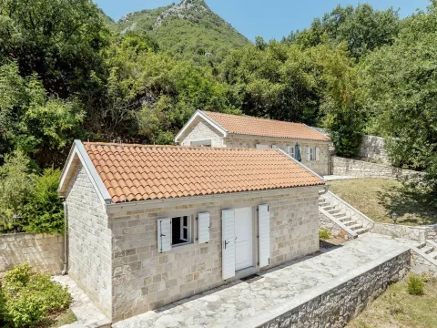 Prodaja, kuća, 800m², Prčanj, Kotor - image 39