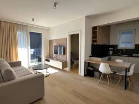 Izdavanje, jednosoban stan, 47m², Bečići, Budva