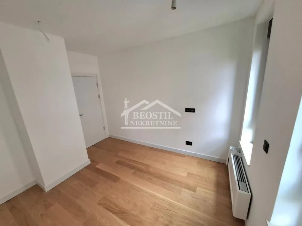 Prodaja, četvorosoban stan, 112m², Banovo Brdo, Beograd