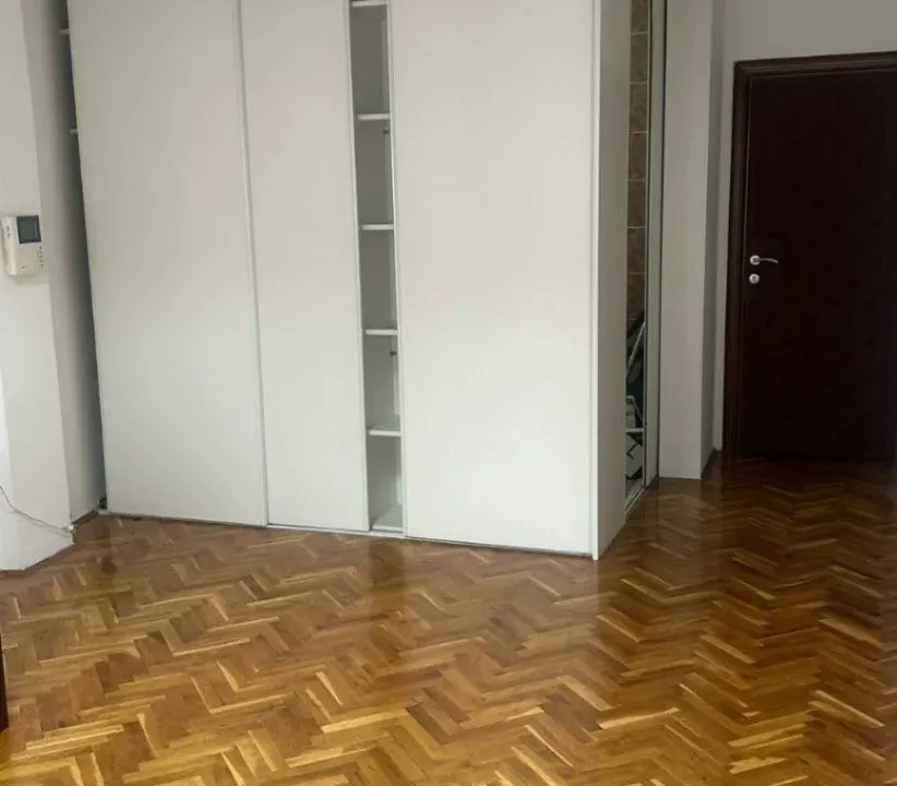 Izdavanje, poslovni prostor, 36m², Centar, Podgorica