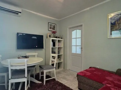 Sale, two bedroom apartment, 45m², Škaljari, Kotor - image 13