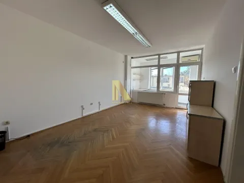 Prodaja,  poslovni prostor, 46m2, Bulevar Oslobodjenja, Novi Sad, Novi Sad