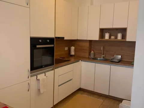 Rent, two bedroom apartment, 65m², Babin Do, Budva - image 9