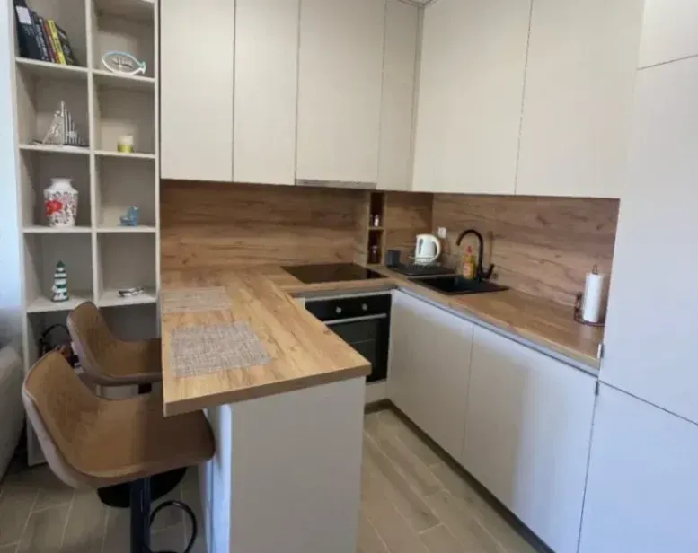 Izdavanje, garsonjera, 25m², Centar, Tivat