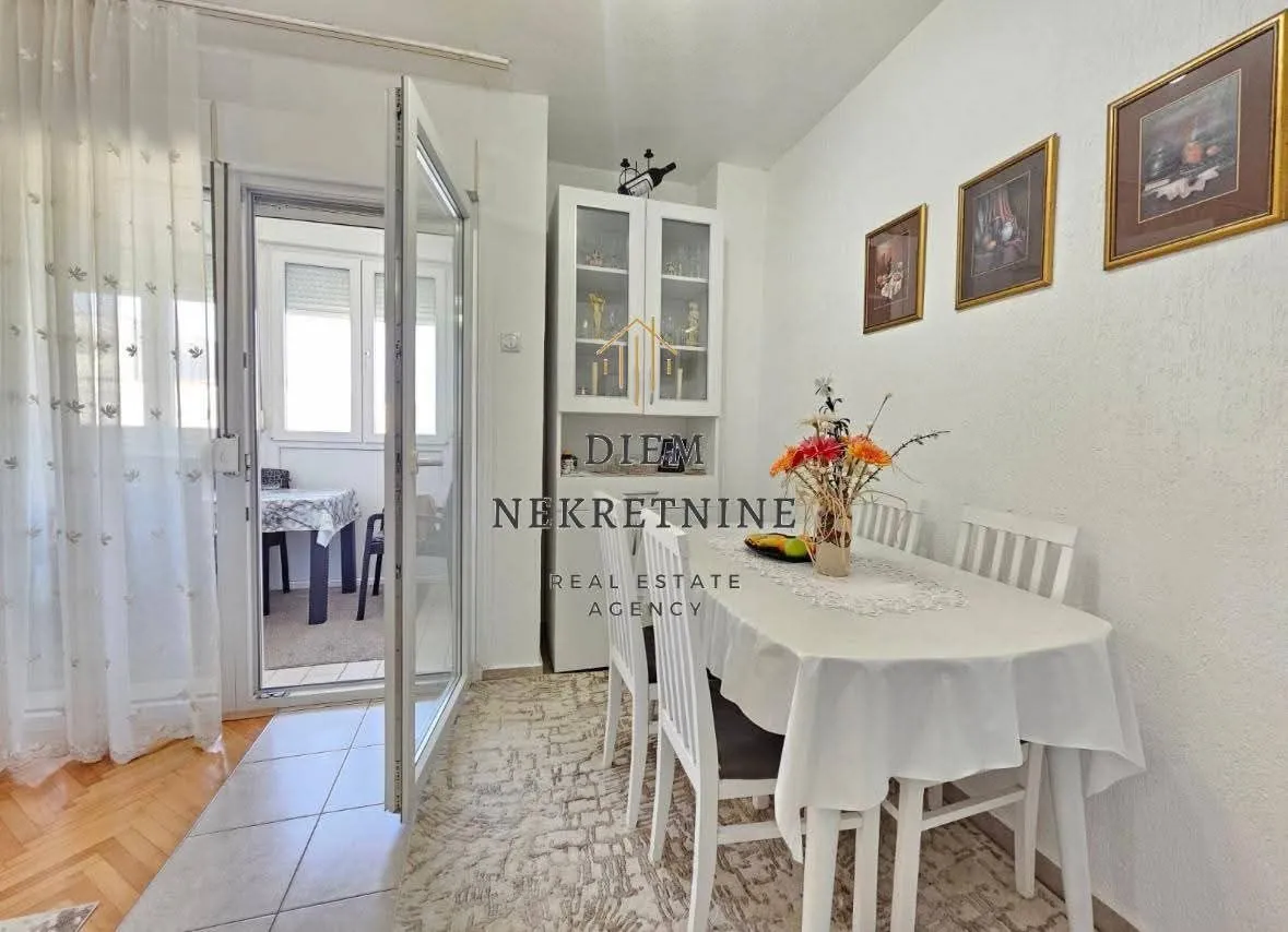 Sale, three bedroom apartment, 84m², Centar, Bar