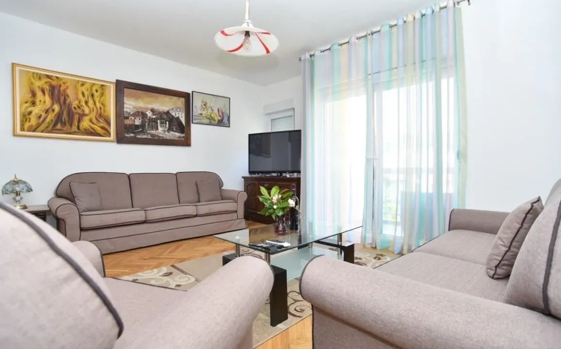 Rent, one bedroom apartment, 59m², Golubovina, Budva