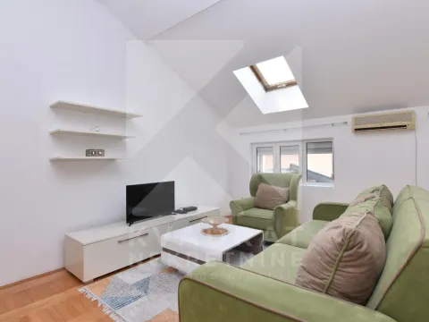 Rent, studio apartment, 34m², Stari Aerodrom, Podgorica - image 2