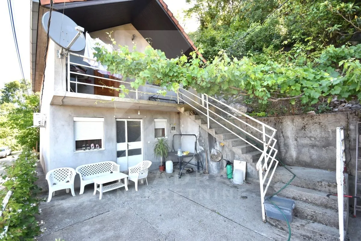 Prodaja, kuća, 75m², Zlatica, Podgorica