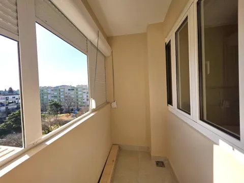 Rent, two bedroom apartment, 75m², Preko Morače, Podgorica - image 8