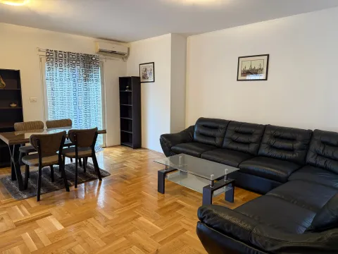 Izdavanje, jednosoban stan, 57m², Momišići, Podgorica - image 3