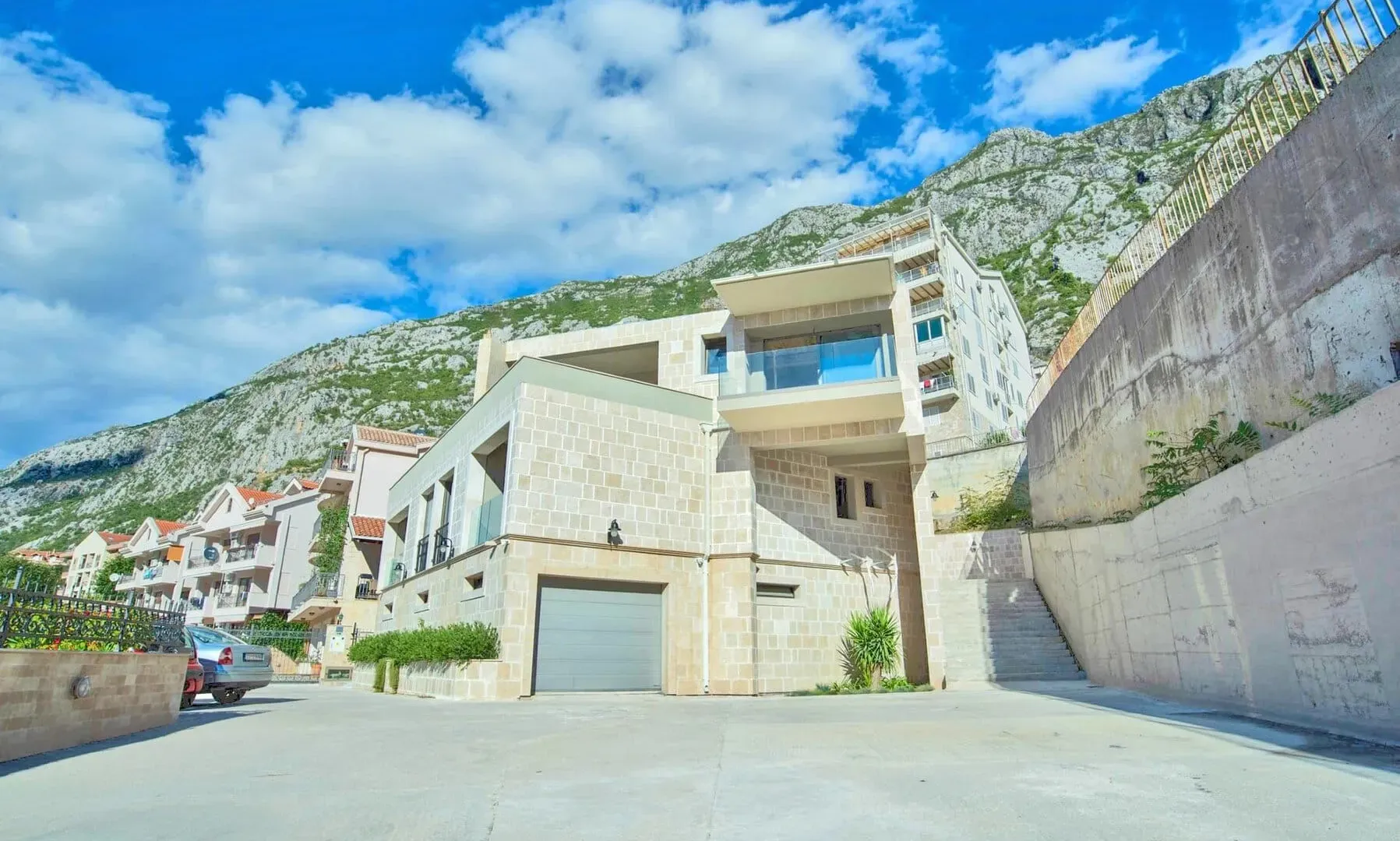 Sale, house, 507m², Dobrota, Kotor