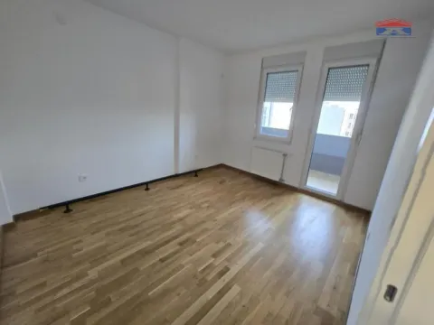 Prodaja, četvorosoban stan, 95m², Avijatičarsko naselje, Novi Sad Sve Podlokacije - image 11