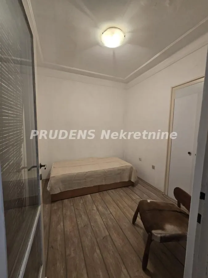 Prodaja, dvosoban stan, 65m², Stari Grad, Beograd