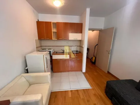 Rent, one bedroom apartment, 31m², Centar, Novi Sad - image 4