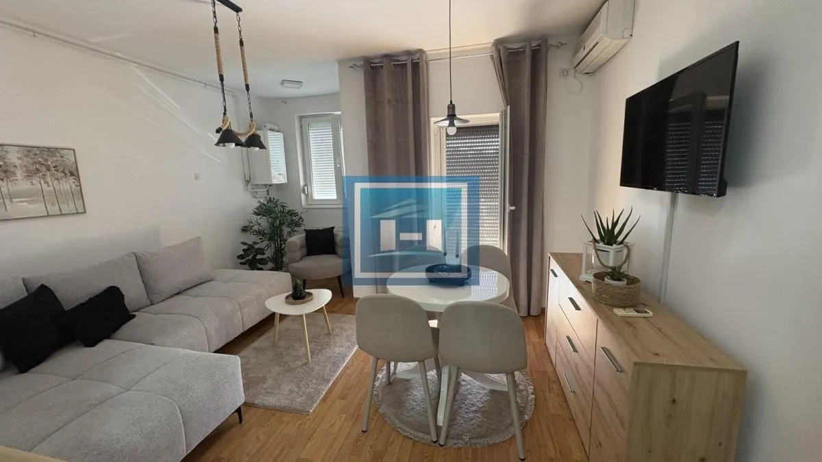 Prodaja, garsonjera, 27m², Centar, Jagodina