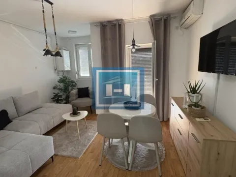 Prodaja, garsonjera, 27m², Centar, Jagodina - image 4