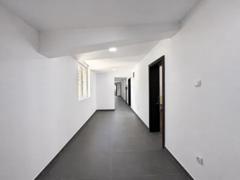 Izdavanje, stan, 250m², Stari Grad, Beograd - image 13
