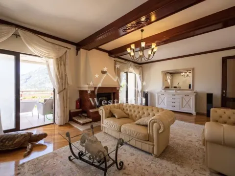 Sale, house, 450m², Kotor, Crna Gora - image 16