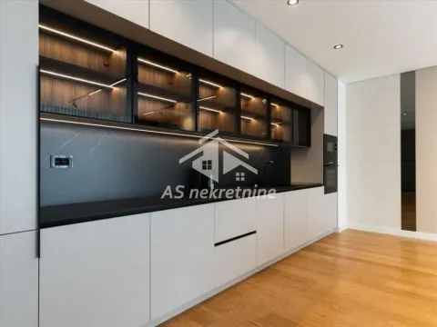 Izdavanje, trosoban stan, 104m², Vračar Sve Podlokacije, Beograd - image 5