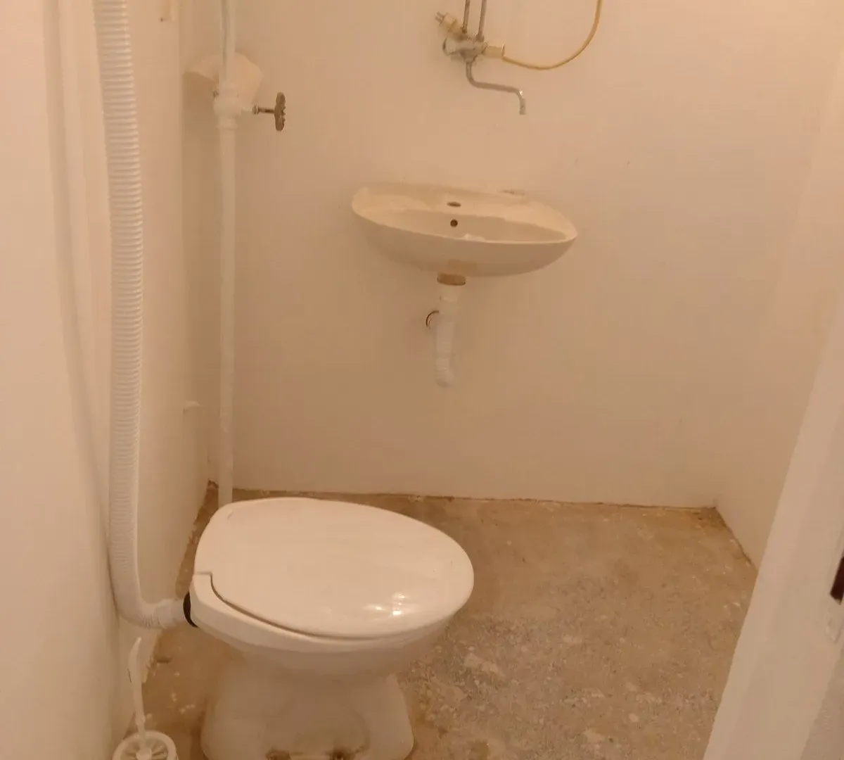 Prodaja, dvosoban stan, 42m², Centar, Vršac